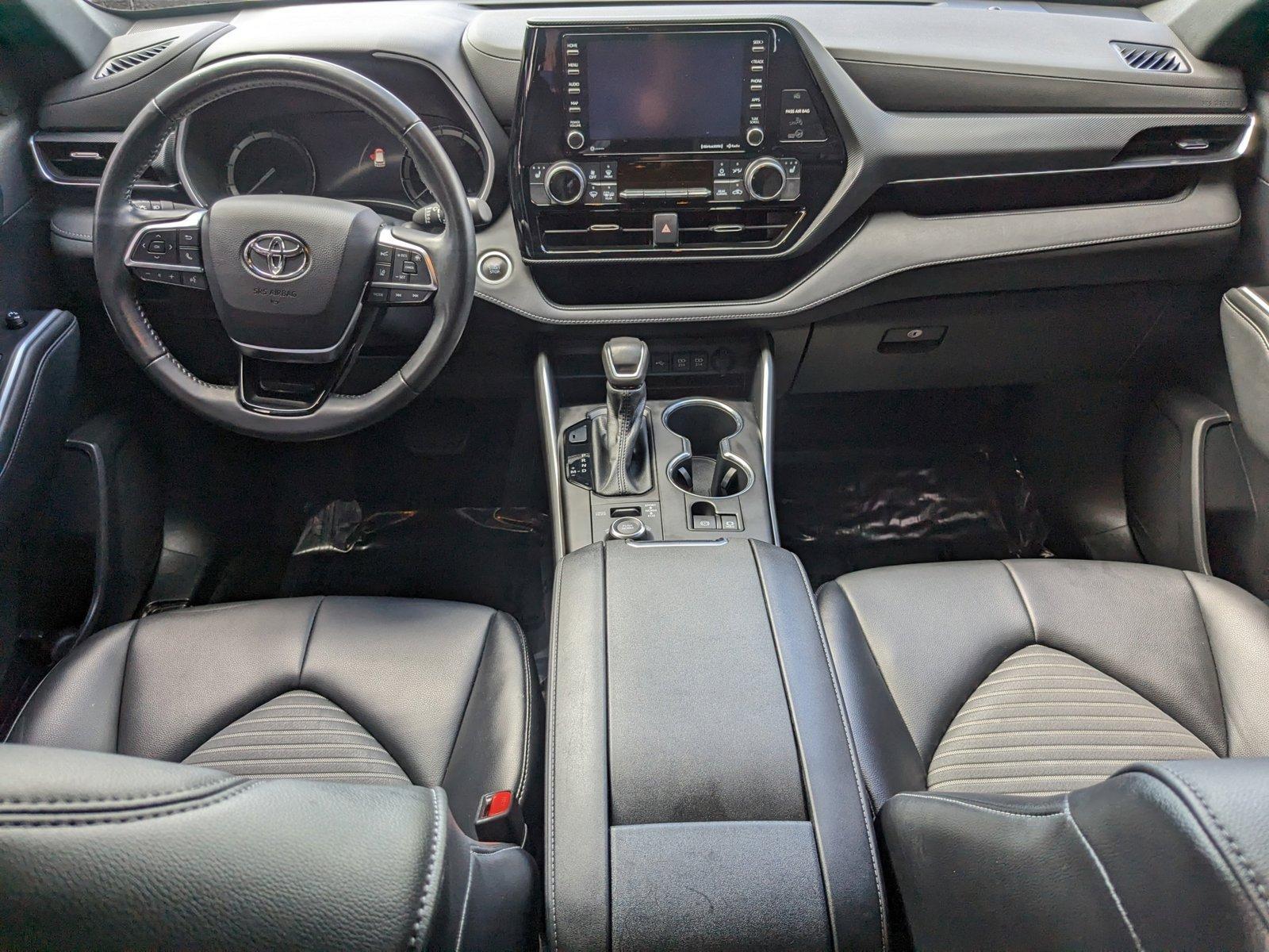 2021 Toyota Highlander Vehicle Photo in Tampa, FL 33614