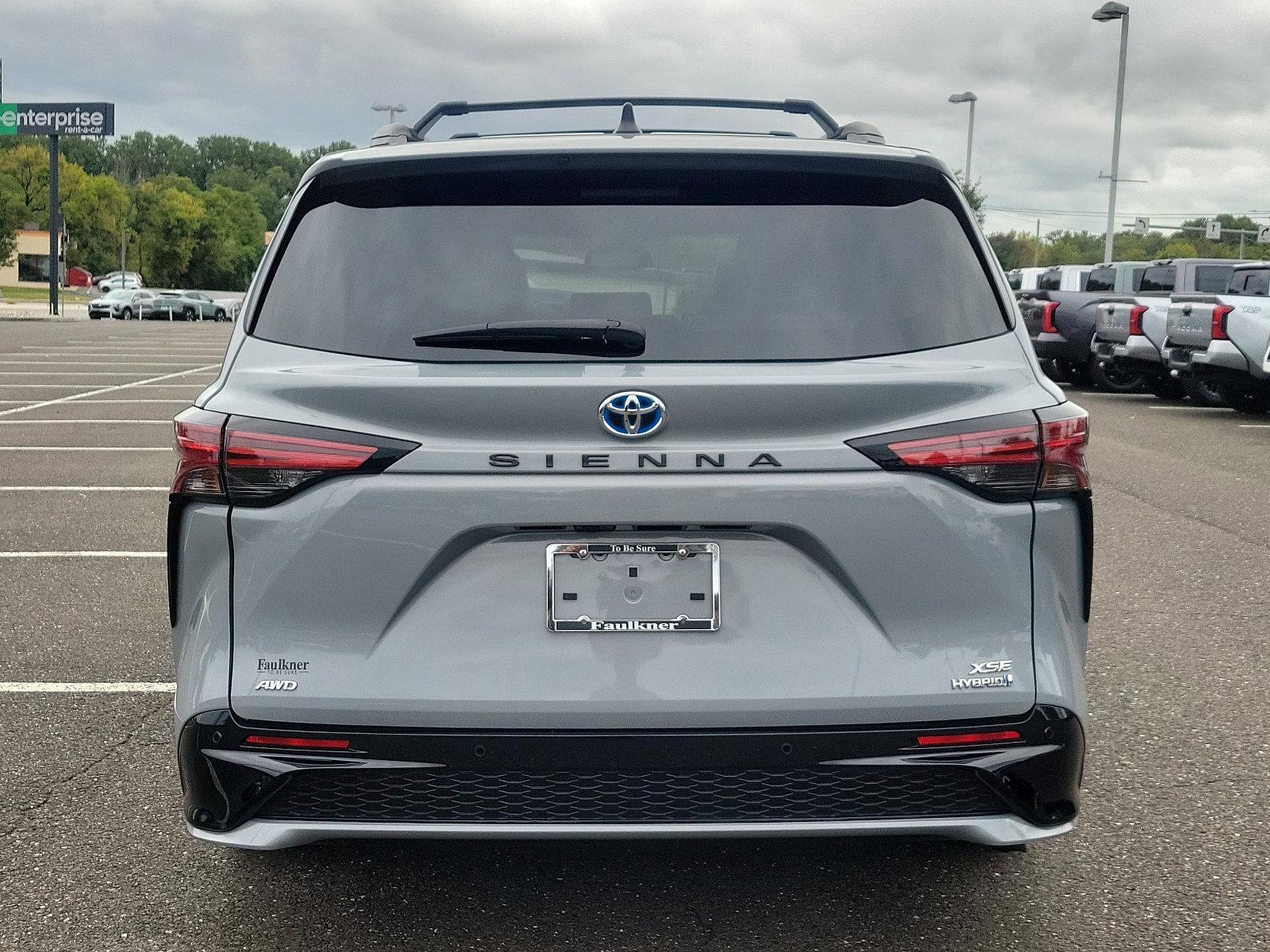 2023 Toyota Sienna Vehicle Photo in Trevose, PA 19053