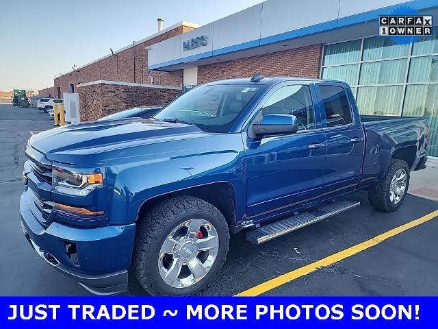 2017 Chevrolet Silverado 1500 Vehicle Photo in Plainfield, IL 60586