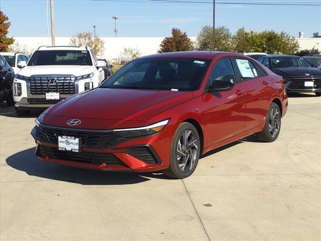 2025 Hyundai ELANTRA Vehicle Photo in Peoria, IL 61615