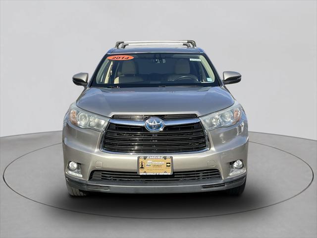 Used 2014 Toyota Highlander Limited with VIN 5TDDCRFH0ES005570 for sale in Huntington, NY