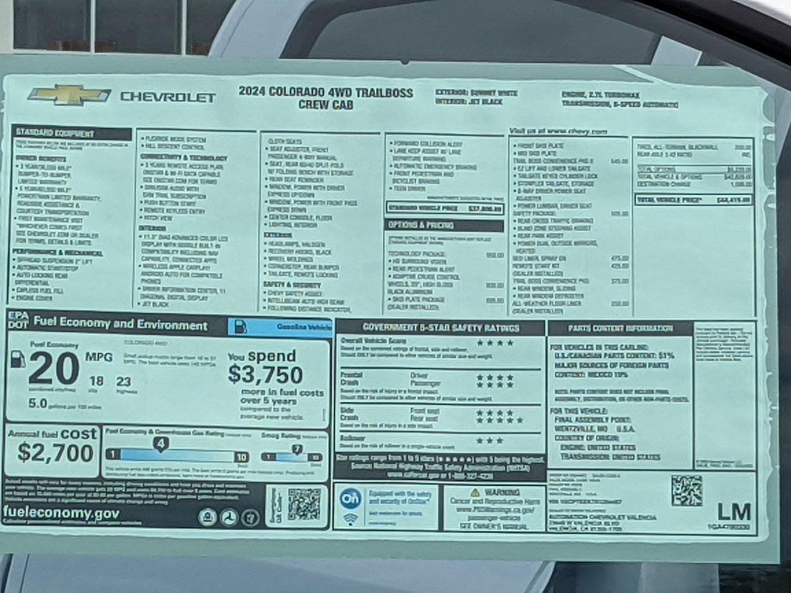 2024 Chevrolet Colorado Vehicle Photo in VALENCIA, CA 91355-1705