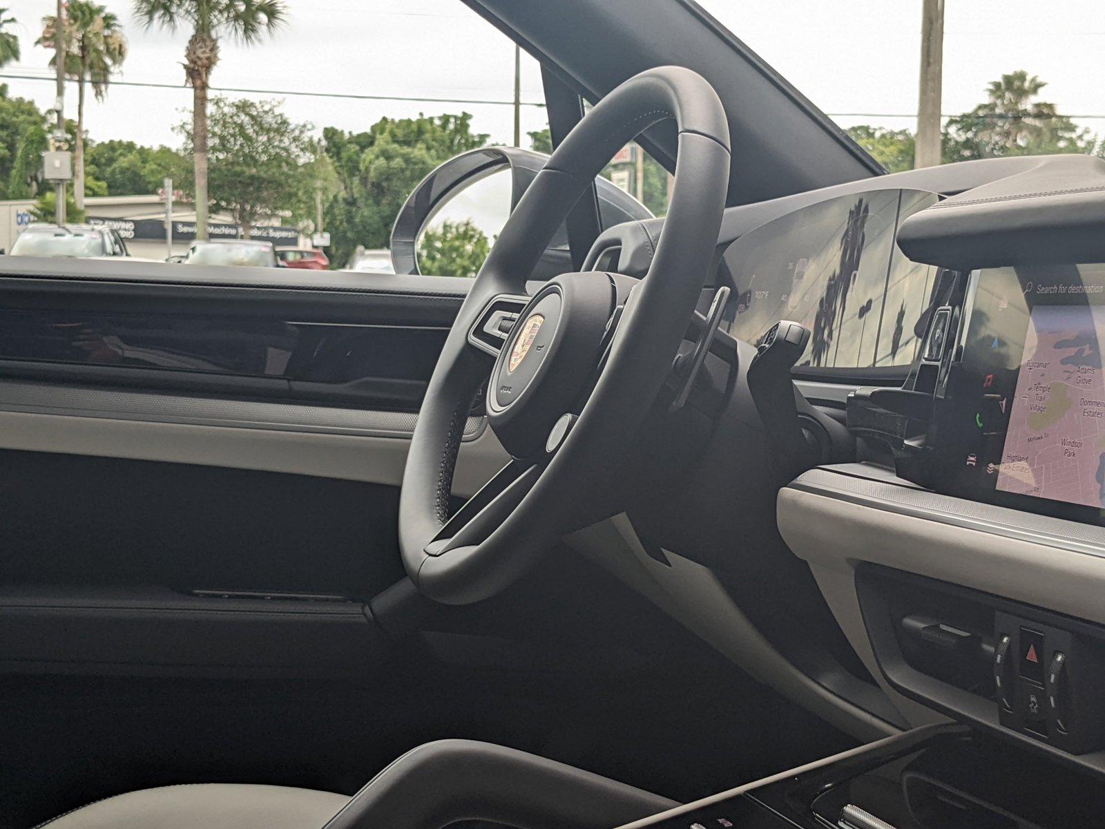 2024 Porsche Cayenne Vehicle Photo in Maitland, FL 32751