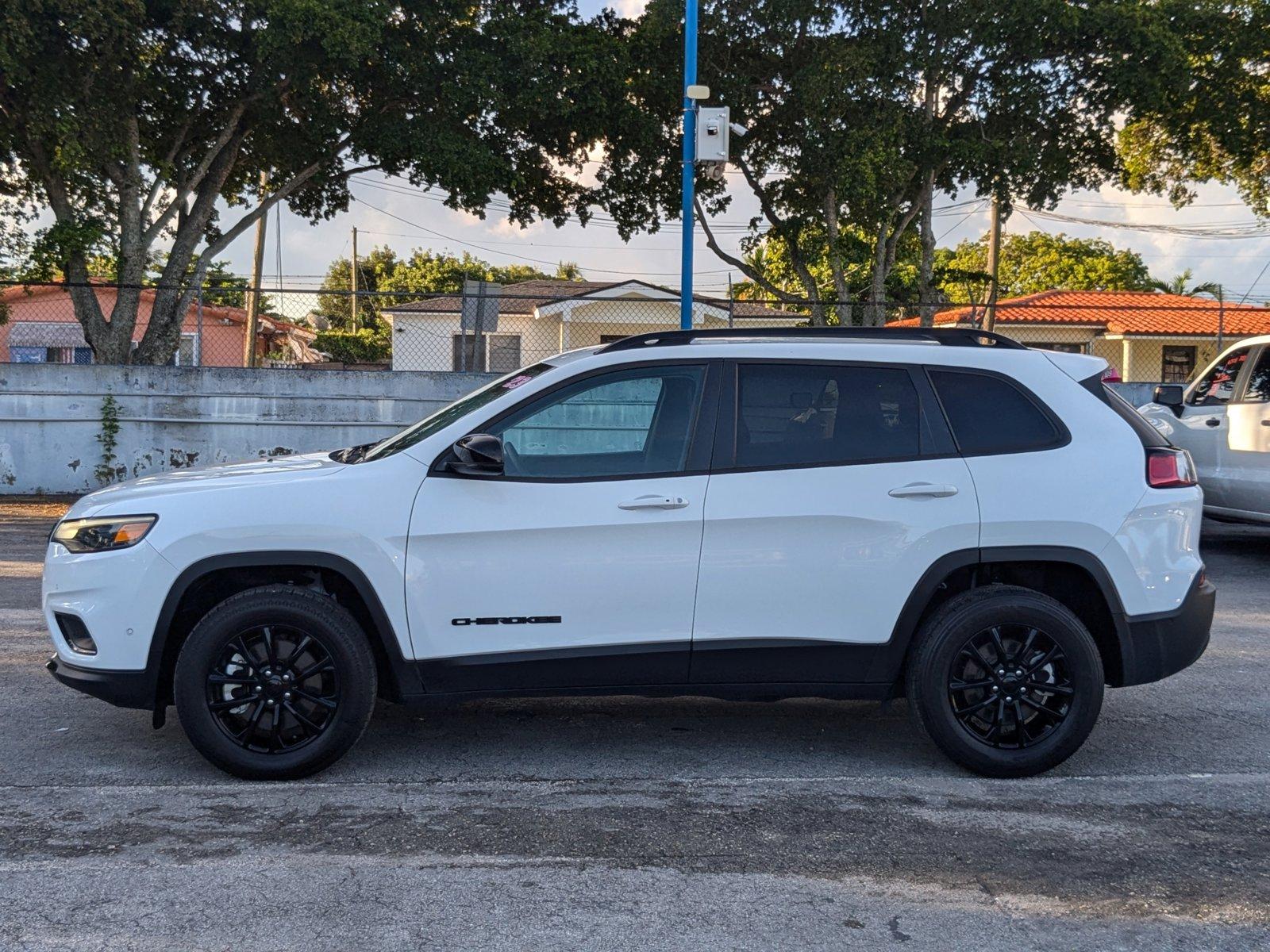 2023 Jeep Cherokee Vehicle Photo in Pembroke Pines, FL 33027