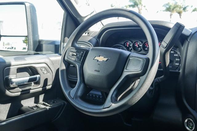 2024 Chevrolet Silverado 2500 HD Vehicle Photo in VENTURA, CA 93003-8585