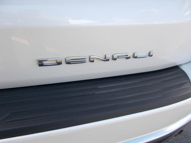 2024 GMC Yukon XL Vehicle Photo in LOWELL, MA 01852-4336