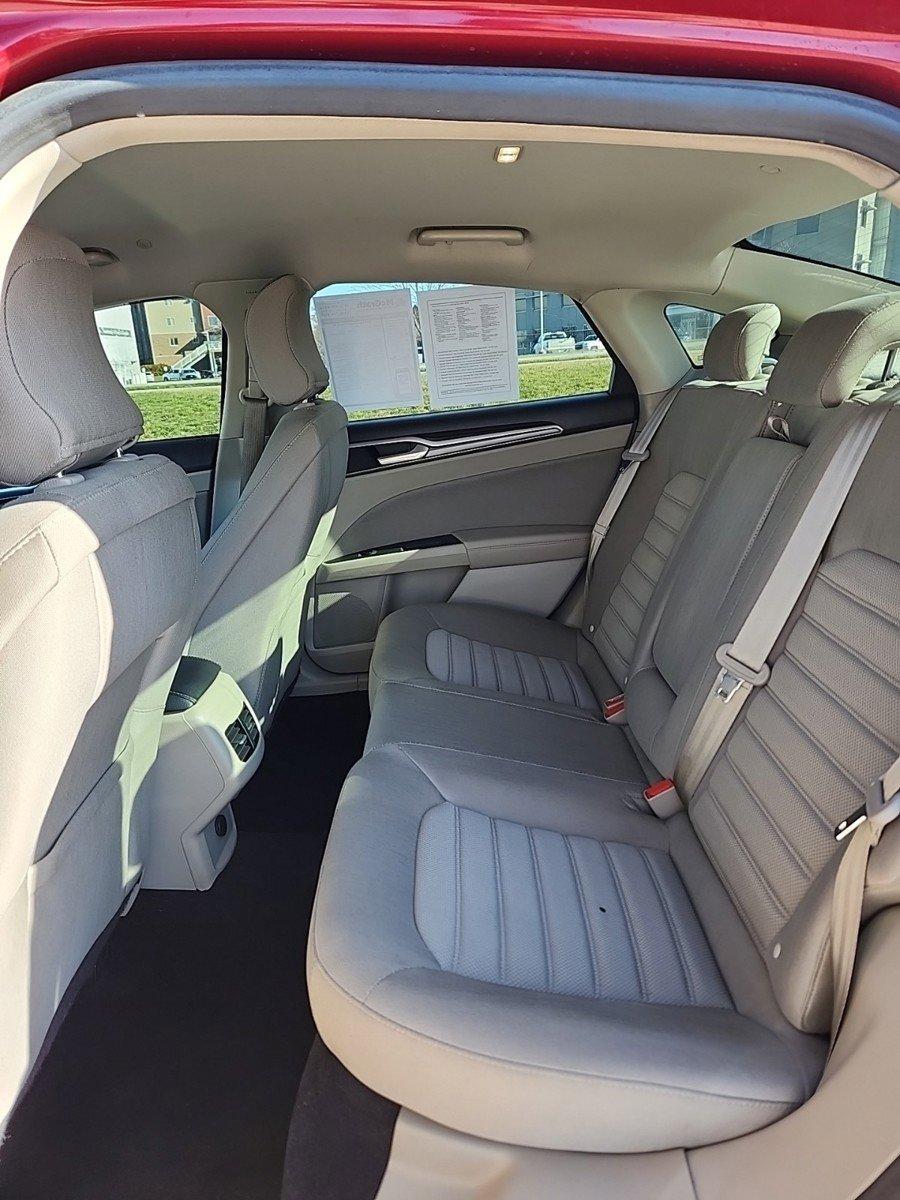 2019 Ford Fusion Hybrid Vehicle Photo in Cedar Rapids, IA 52402