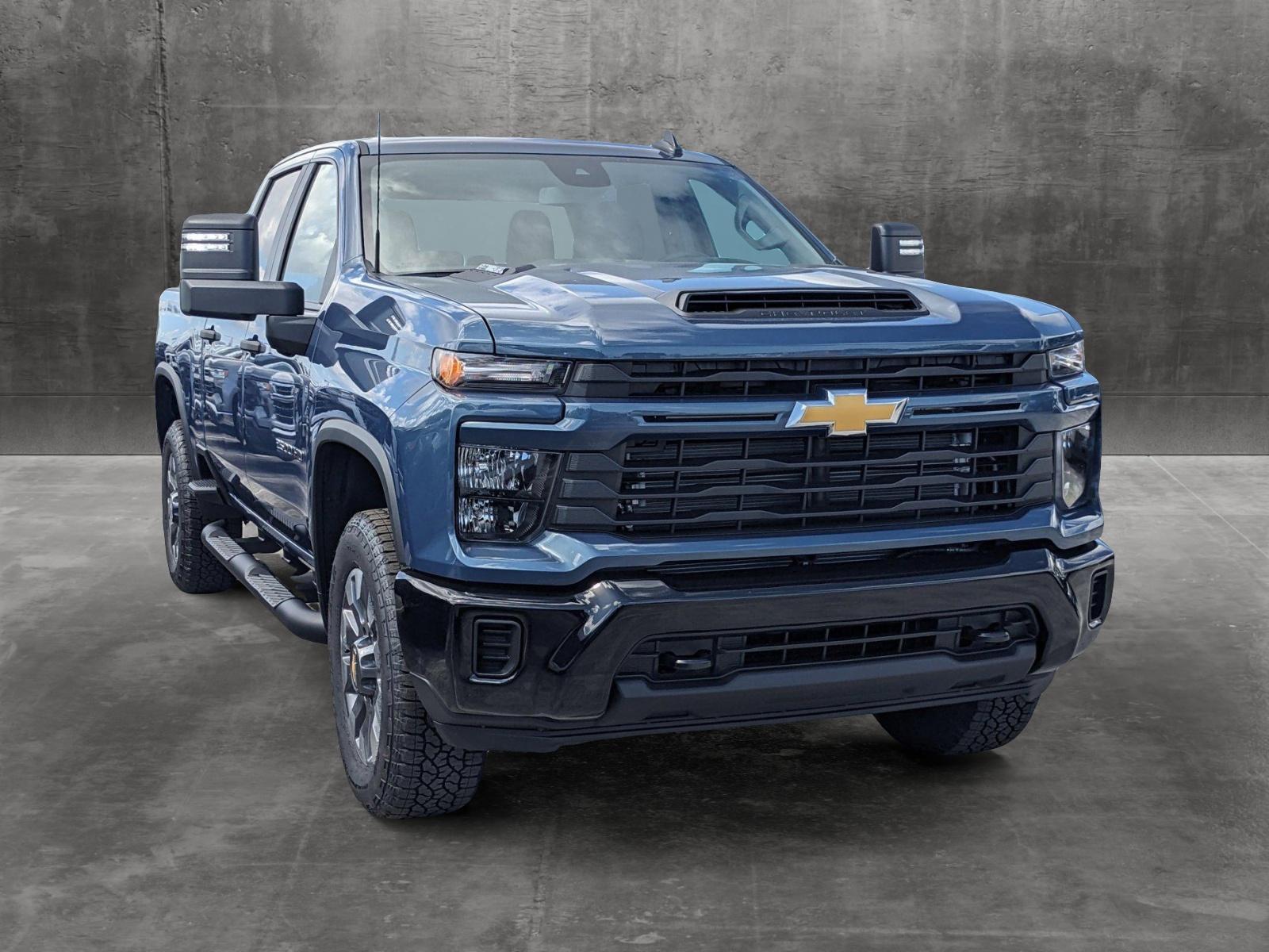 2024 Chevrolet Silverado 2500 HD Vehicle Photo in MIAMI, FL 33172-3015