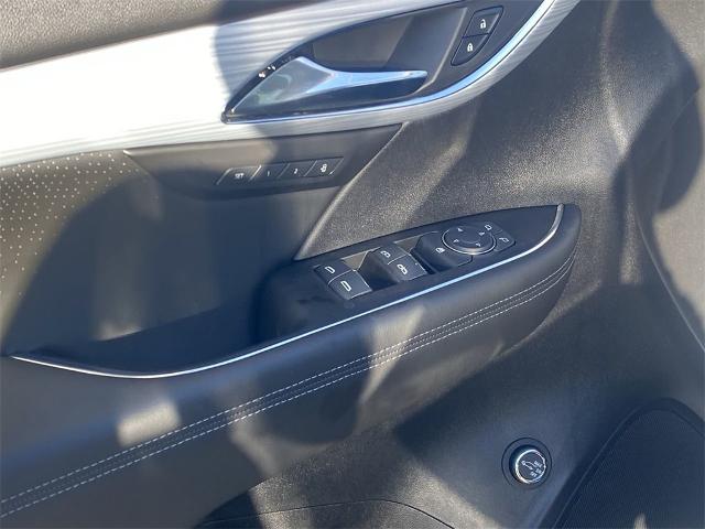 2024 Buick Envision Vehicle Photo in GOODYEAR, AZ 85338-1310