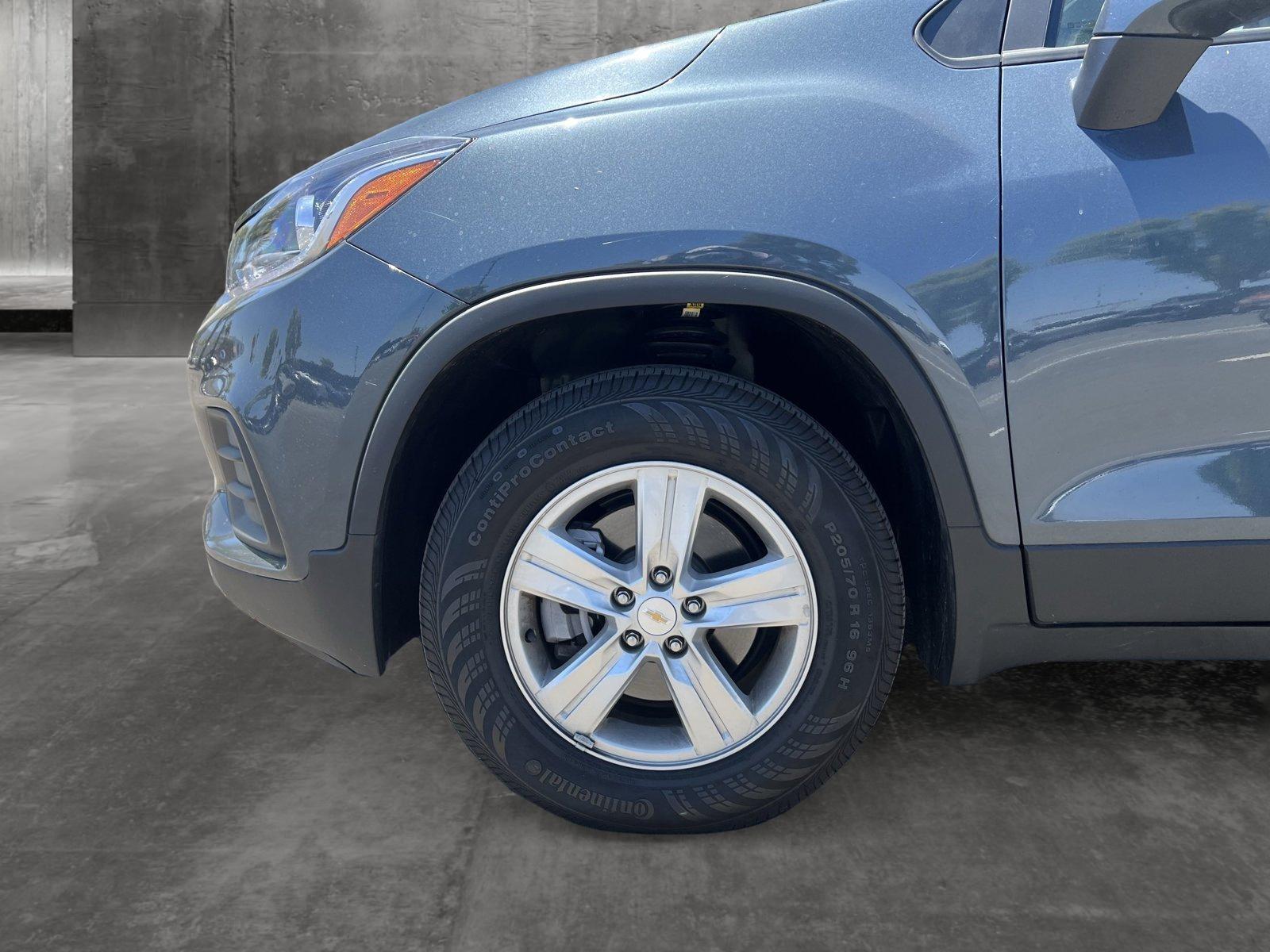 2022 Chevrolet Trax Vehicle Photo in VALENCIA, CA 91355-1705