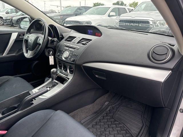 2011 Mazda Mazda3 Vehicle Photo in MEDINA, OH 44256-9631