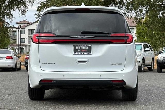 2022 Chrysler Pacifica Vehicle Photo in ELK GROVE, CA 95757-8703