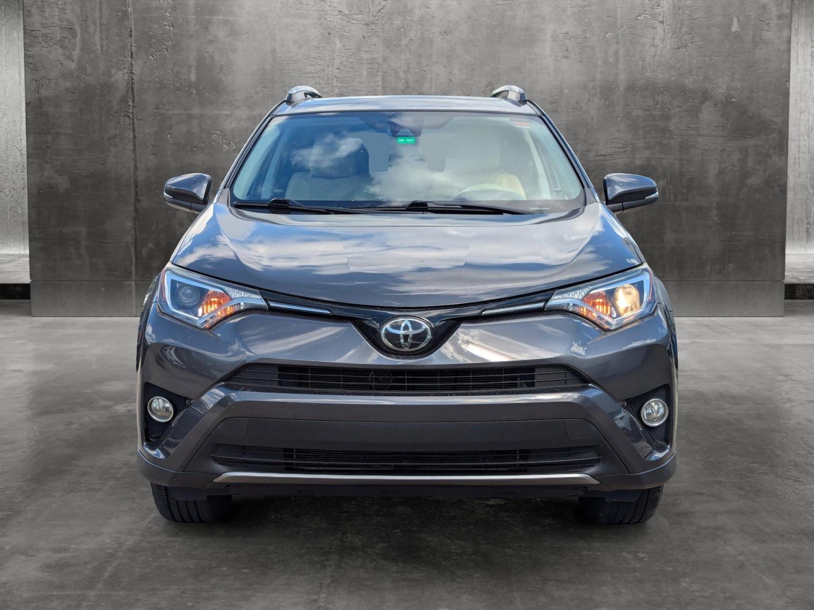 2018 Toyota RAV4 Vehicle Photo in Pembroke Pines , FL 33027