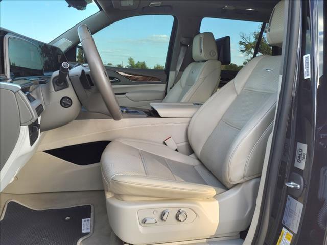 2021 Cadillac Escalade Vehicle Photo in DENTON, TX 76210-9321