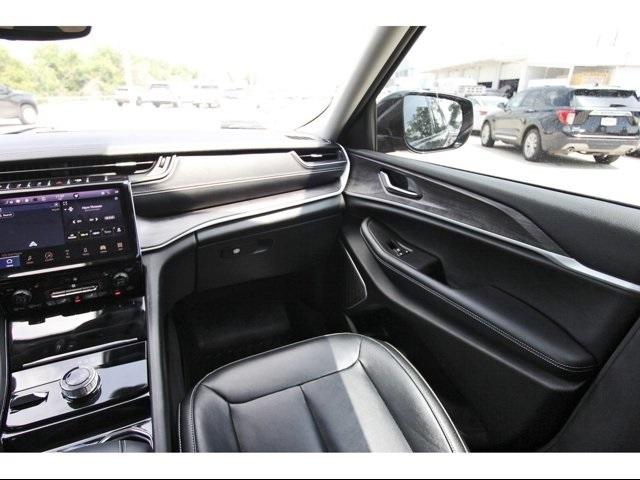 2022 Jeep Grand Cherokee L Vehicle Photo in ROSENBERG, TX 77471-5675