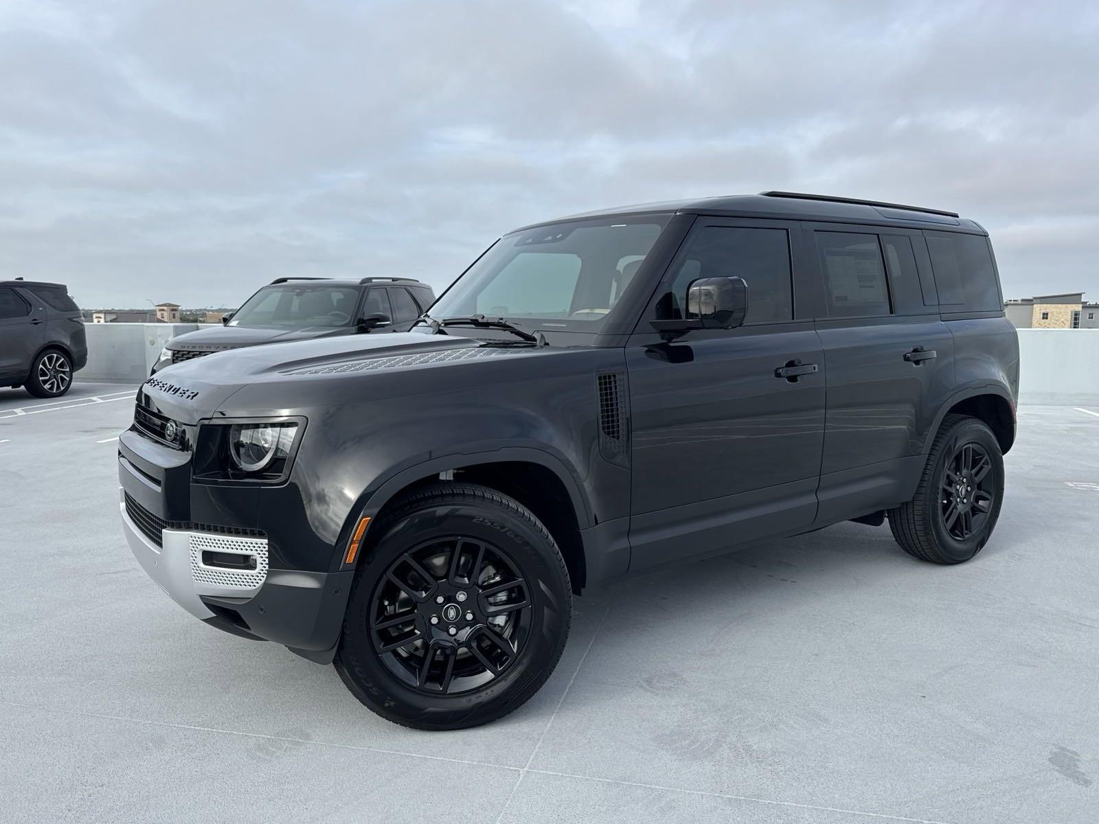 2025 Defender Vehicle Photo in AUSTIN, TX 78717