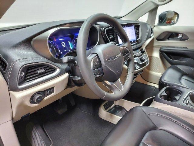 2023 Chrysler Pacifica Vehicle Photo in SAUK CITY, WI 53583-1301