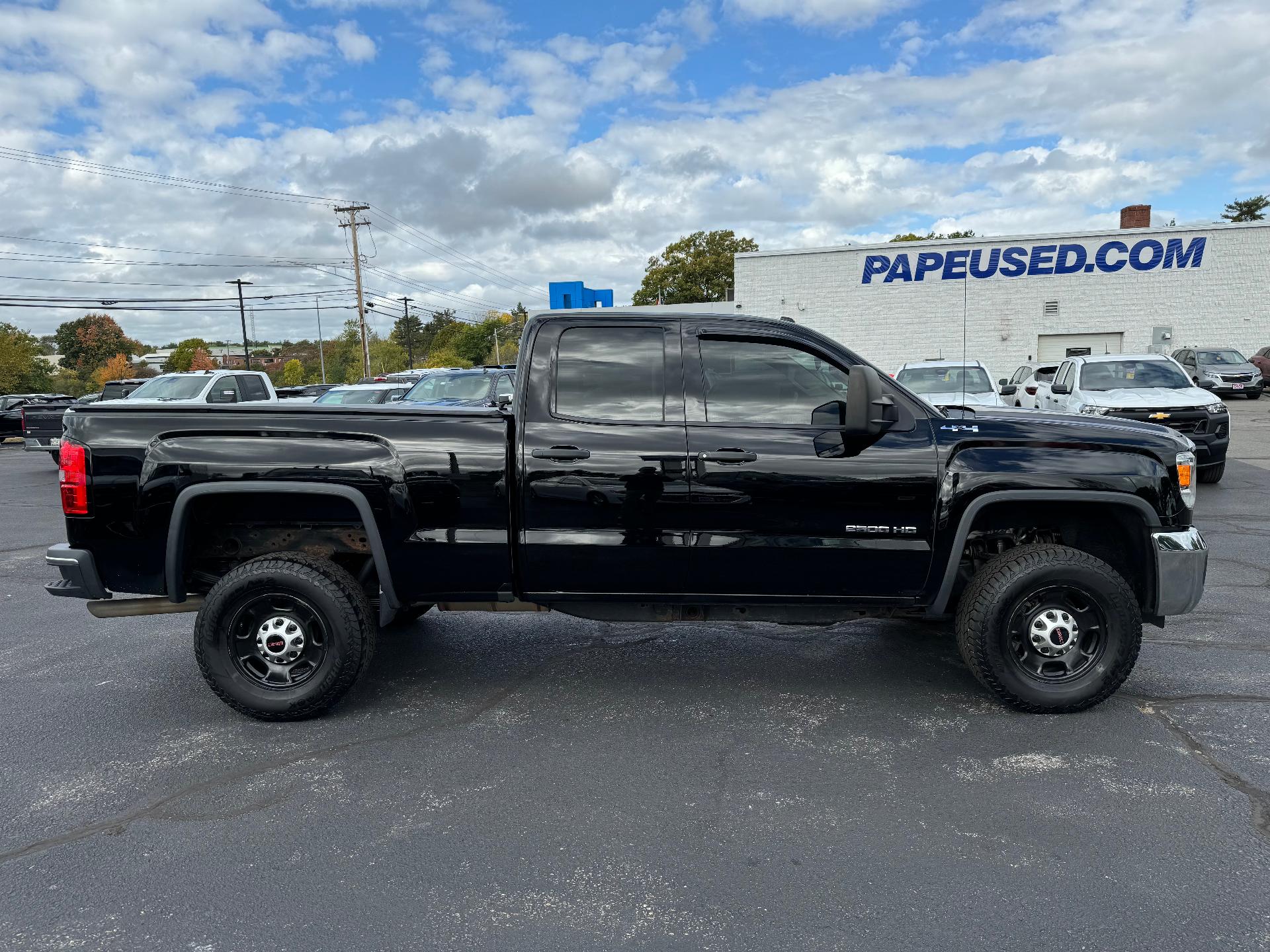 2017 GMC Sierra 2500HD Vehicle Photo in SOUTH PORTLAND, ME 04106-1997