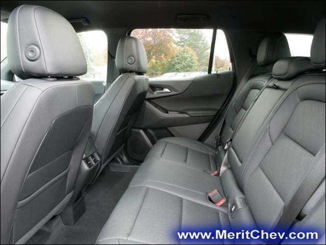 2025 Chevrolet Equinox Vehicle Photo in MAPLEWOOD, MN 55119-4794