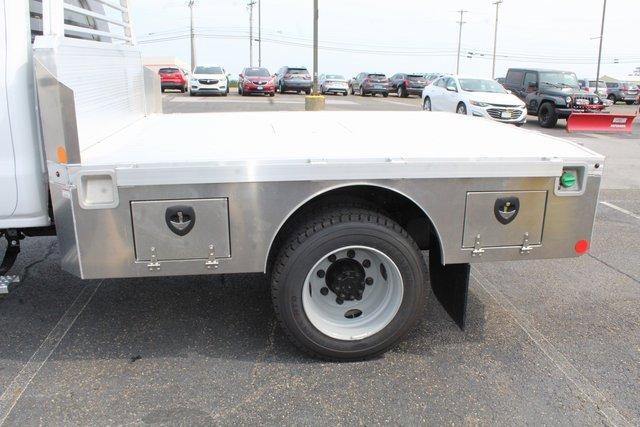 2023 Chevrolet Silverado Chassis Cab Vehicle Photo in SAINT CLAIRSVILLE, OH 43950-8512