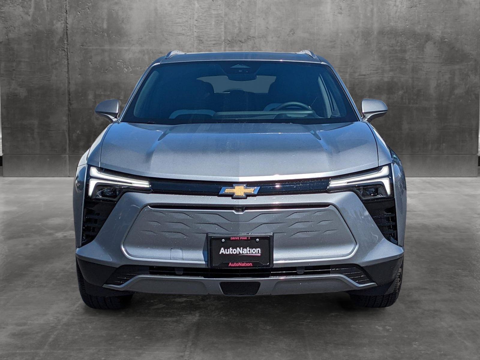 2024 Chevrolet Blazer EV Vehicle Photo in VALENCIA, CA 91355-1705