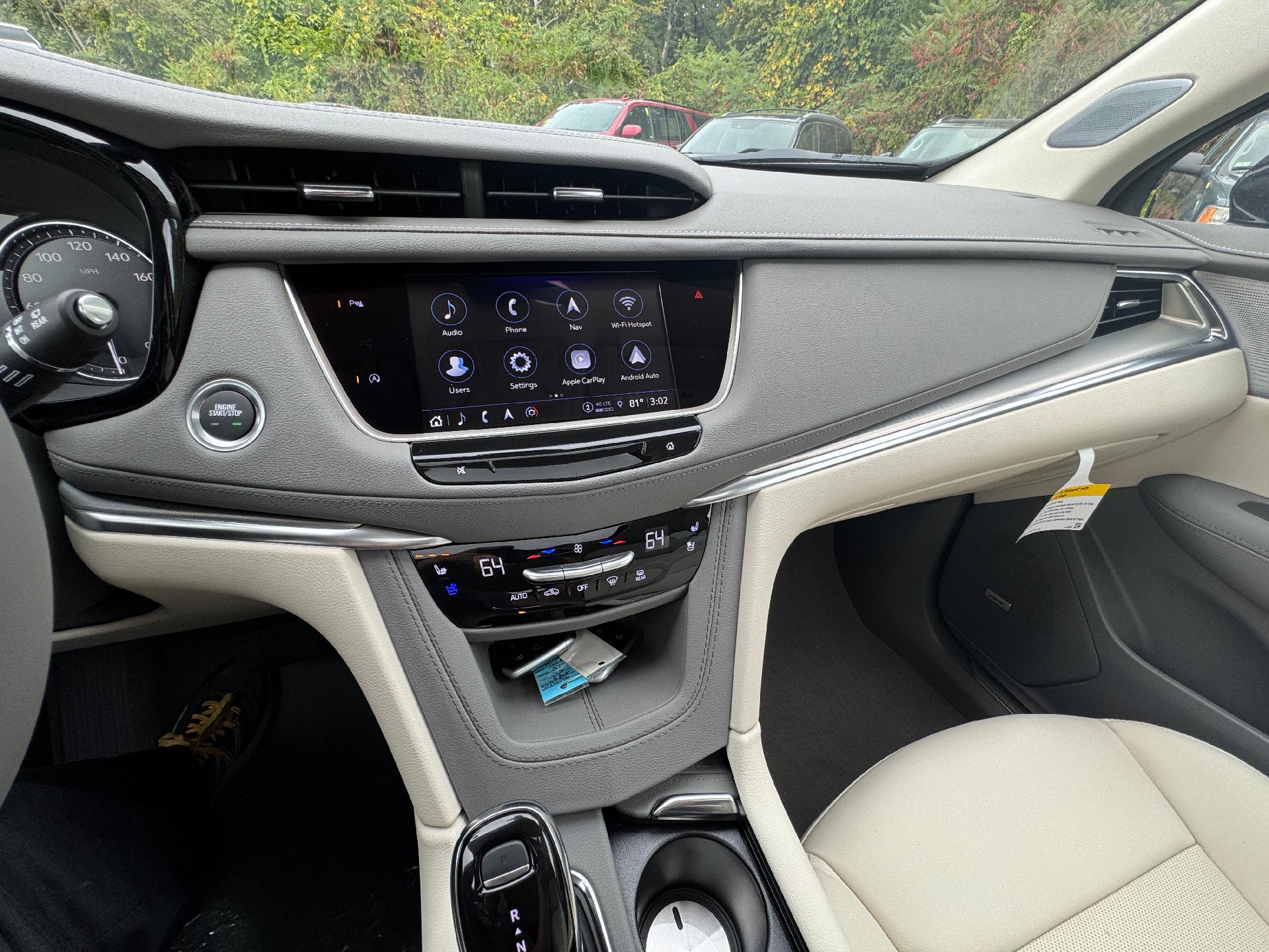 2025 Cadillac XT5 Vehicle Photo in LEOMINSTER, MA 01453-2952