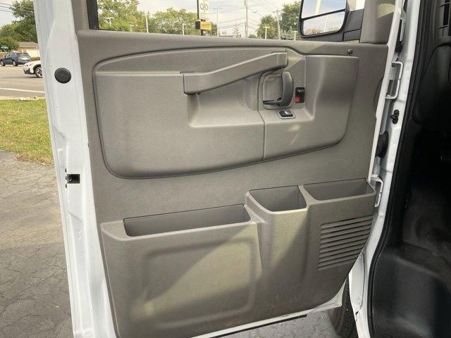 2023 Chevrolet Express Cargo 2500 Vehicle Photo in WILLIAMSVILLE, NY 14221-4303