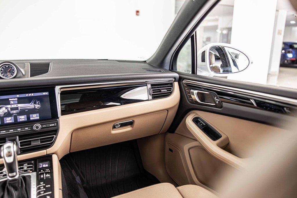 2021 Porsche Macan Vehicle Photo in Plainfield, IL 60586