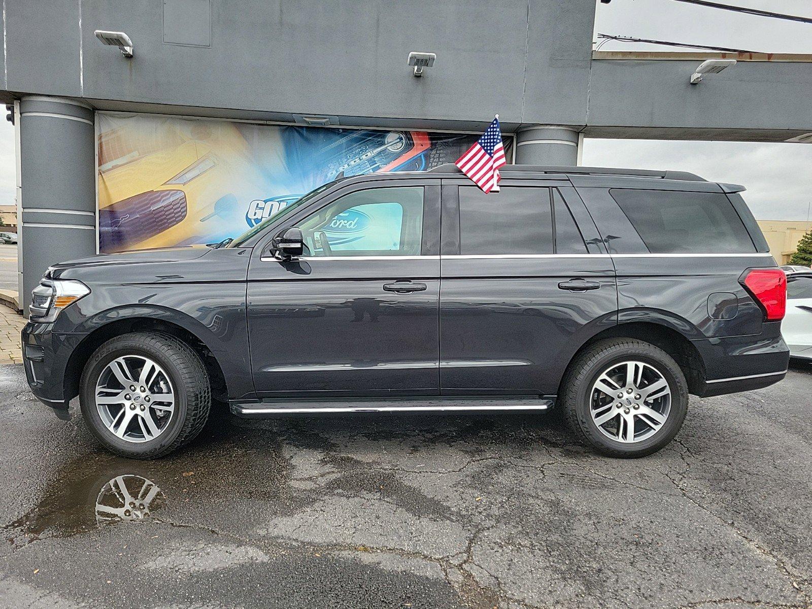 2023 Ford Expedition Vehicle Photo in Plainfield, IL 60586