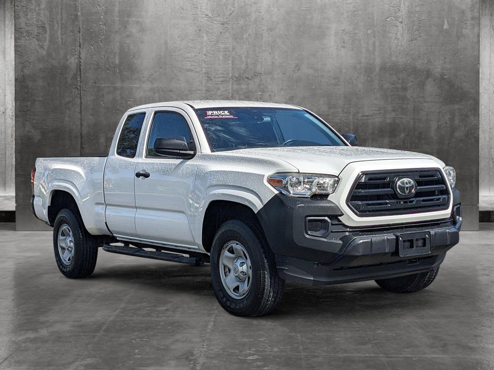 2018 Toyota Tacoma Vehicle Photo in GREENACRES, FL 33463-3207