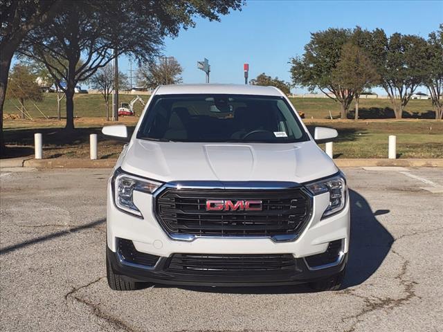 2024 GMC Terrain Vehicle Photo in DENTON, TX 76210-9321