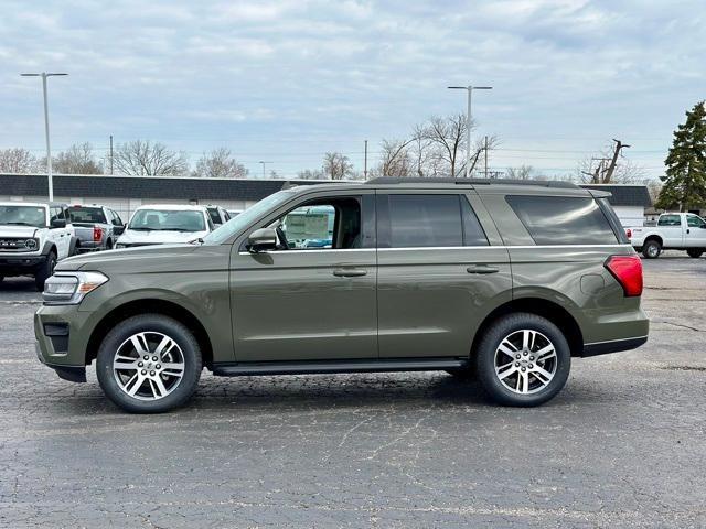 2024 Ford Expedition Vehicle Photo in Highland, IN 46322