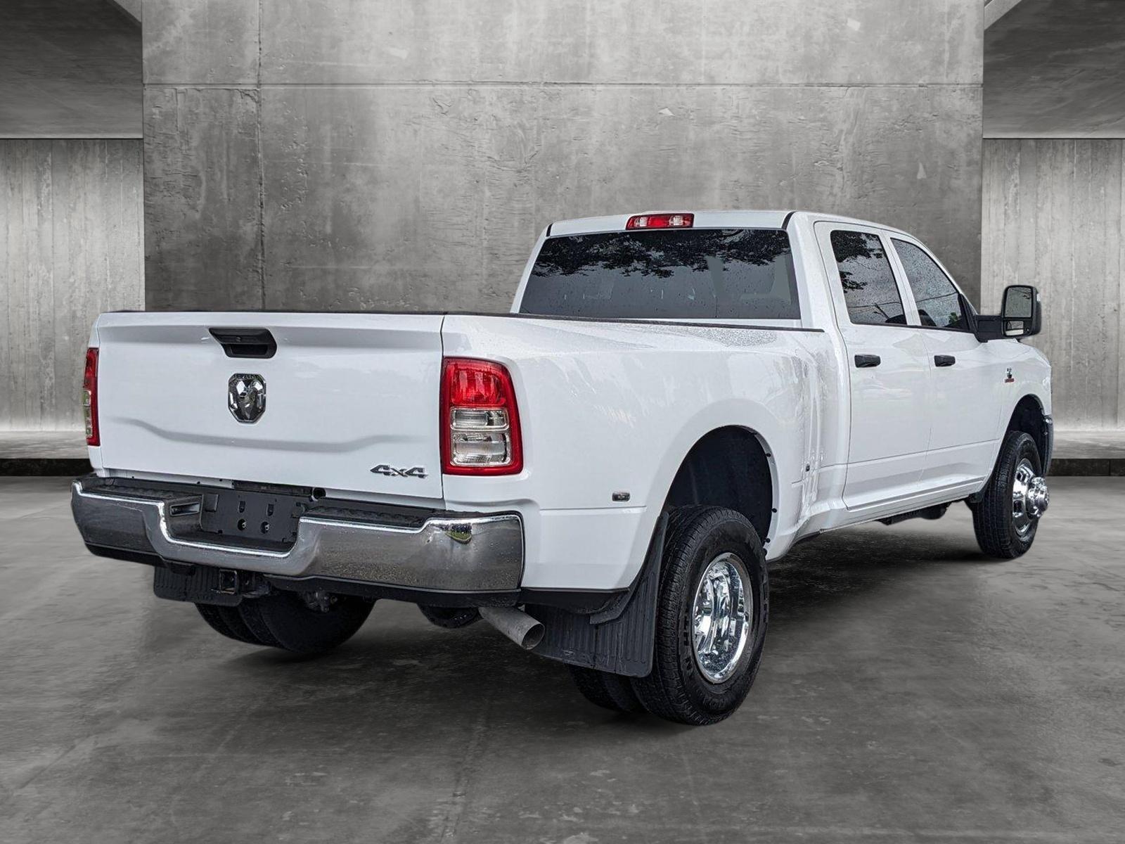 2024 Ram 3500 Vehicle Photo in WEST PALM BEACH, FL 33407-3296