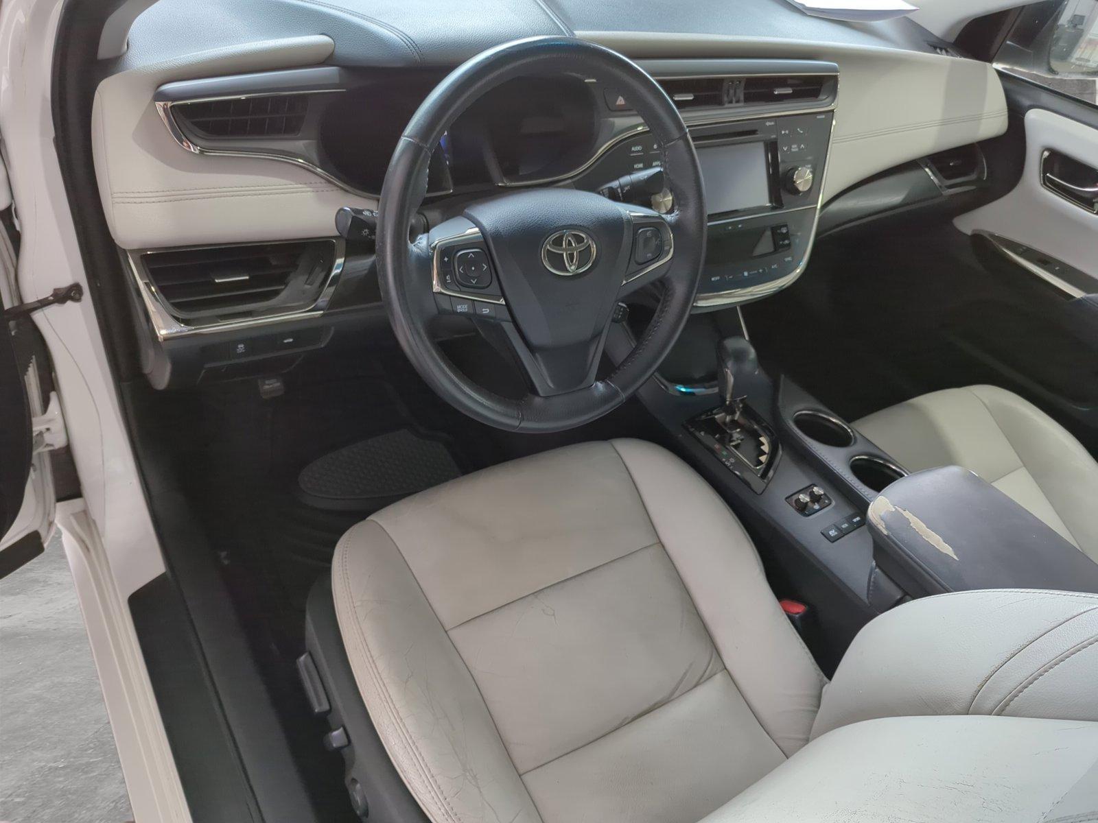 2016 Toyota Avalon Hybrid Vehicle Photo in Ft. Myers, FL 33907