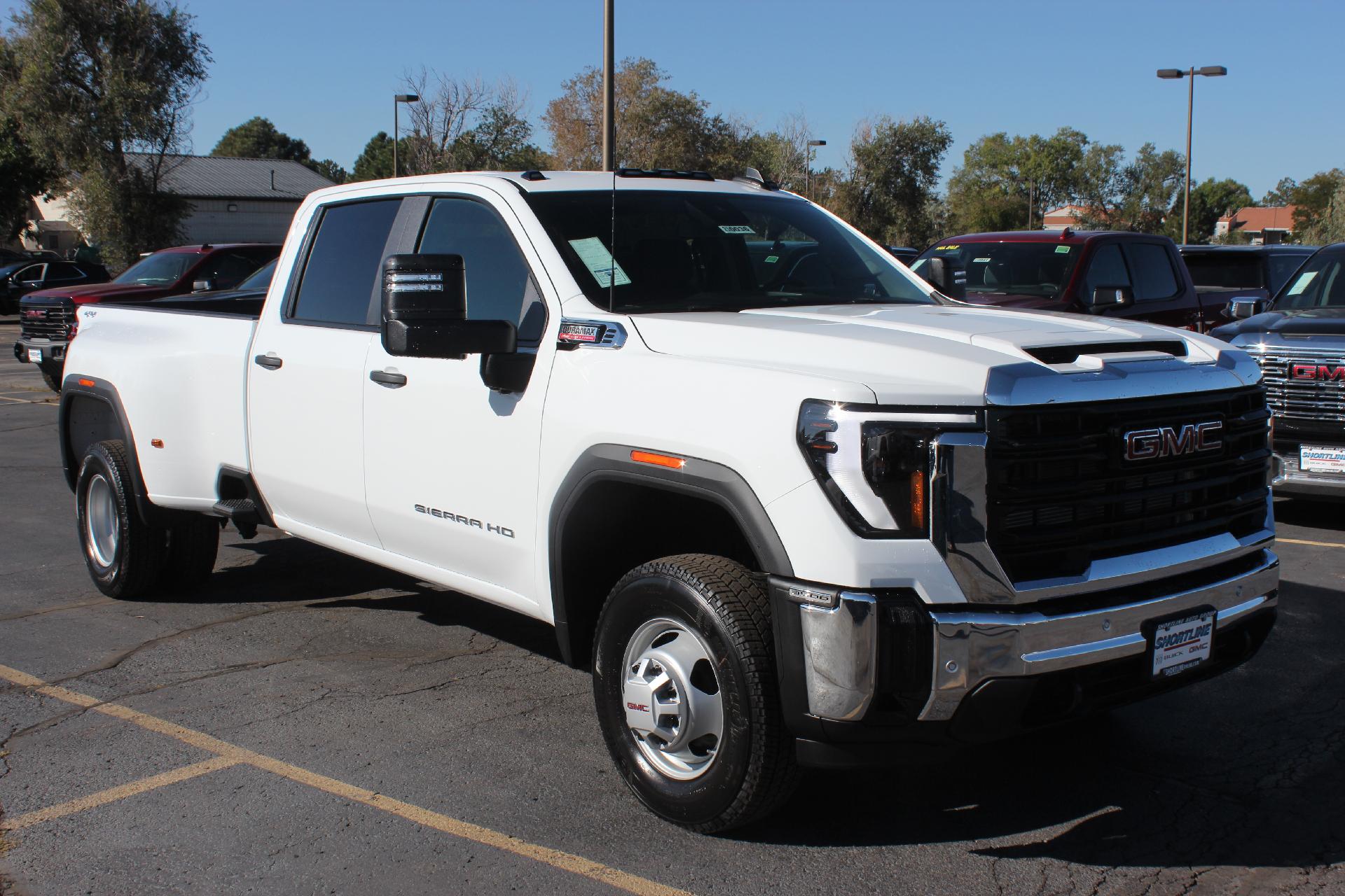 2025 GMC Sierra 3500 HD Vehicle Photo in AURORA, CO 80012-4011