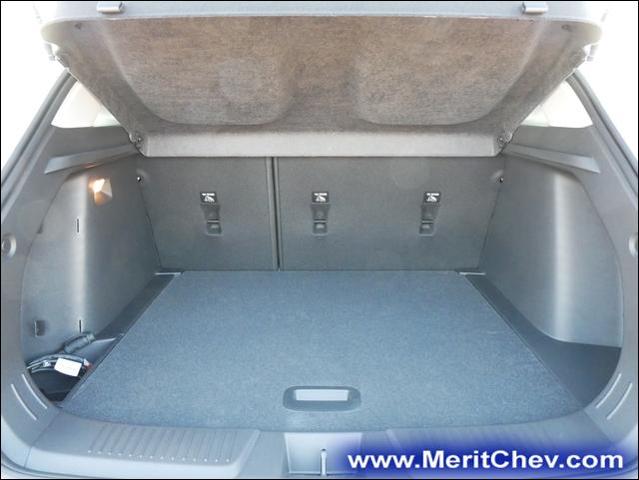 2025 Chevrolet Trax Vehicle Photo in MAPLEWOOD, MN 55119-4794