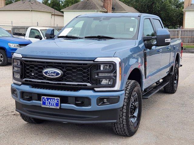 2023 Ford Super Duty F-250 SRW Vehicle Photo in SUGAR LAND, TX 77478-0000