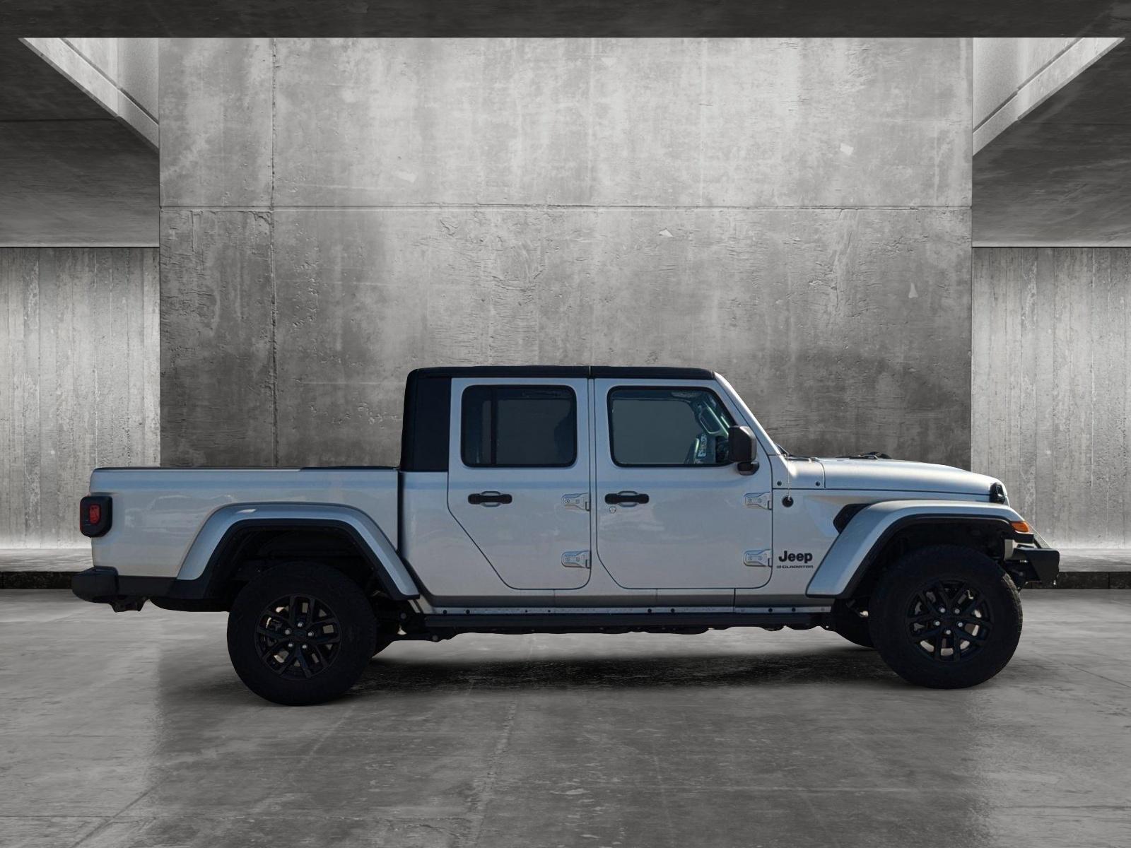 2023 Jeep Gladiator Vehicle Photo in St. Petersburg, FL 33713