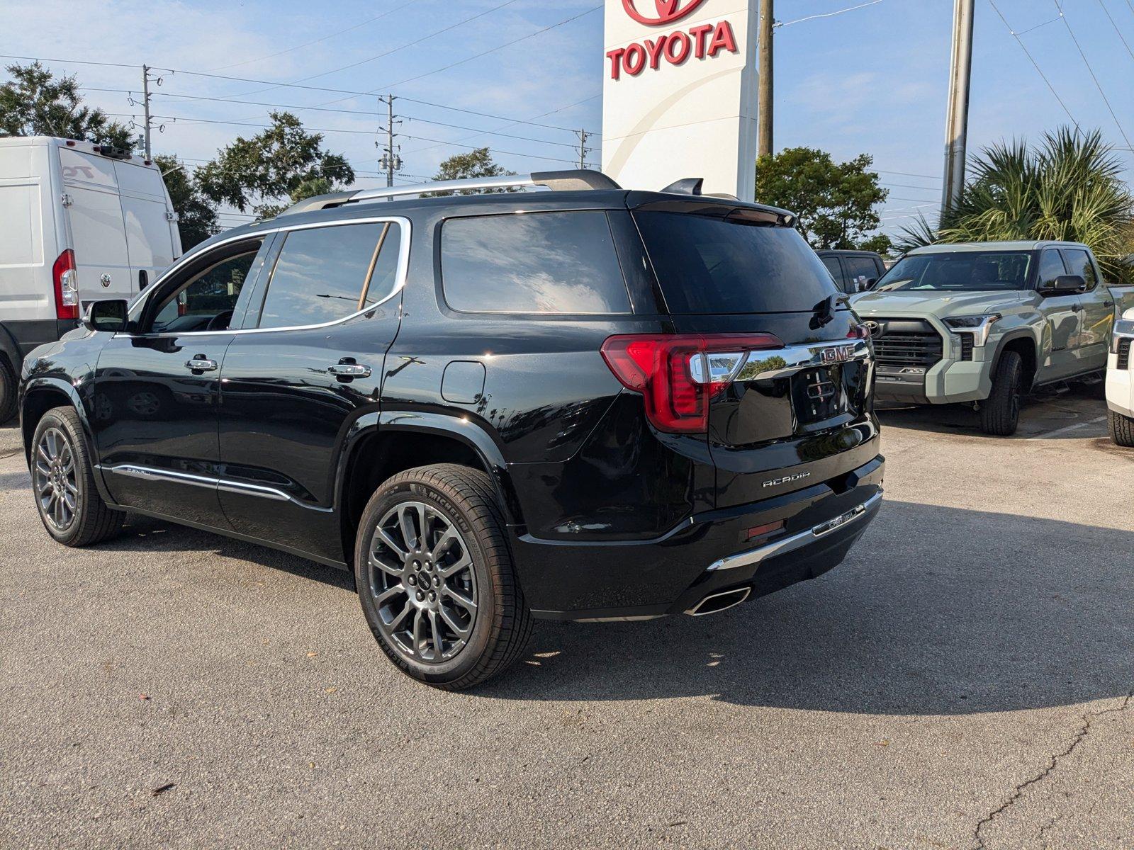 2023 GMC Acadia Vehicle Photo in Jacksonville, FL 32244