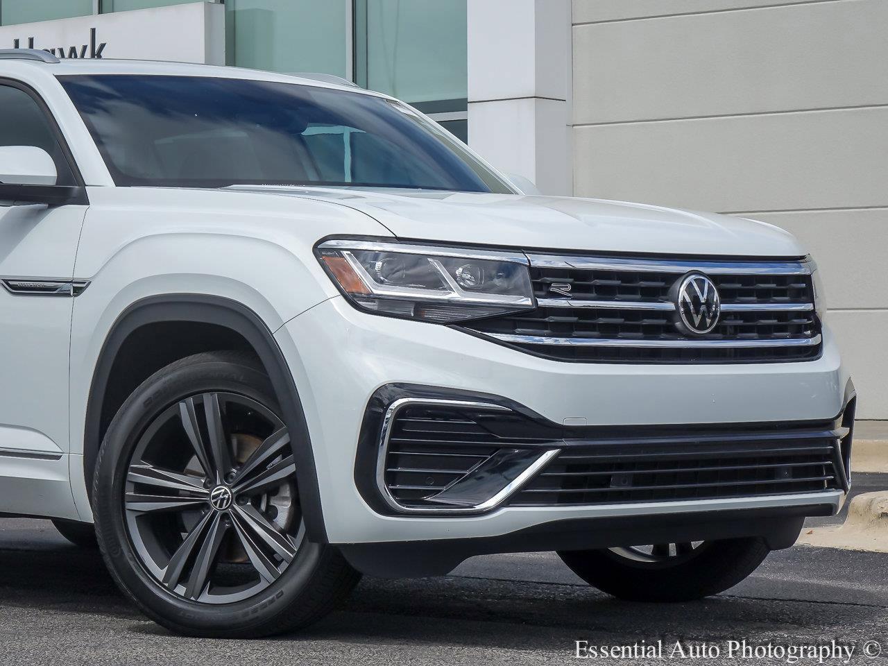 Used 2021 Volkswagen Atlas Cross Sport SE w/Tech R-Line with VIN 1V2RE2CA2MC231543 for sale in Joliet, IL