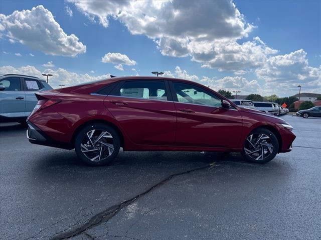 2024 Hyundai ELANTRA Vehicle Photo in O'Fallon, IL 62269