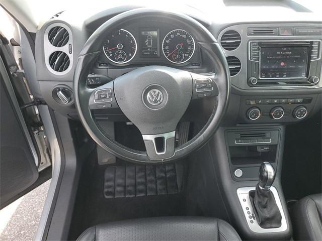 2017 Volkswagen Tiguan Vehicle Photo in GRAND BLANC, MI 48439-8139