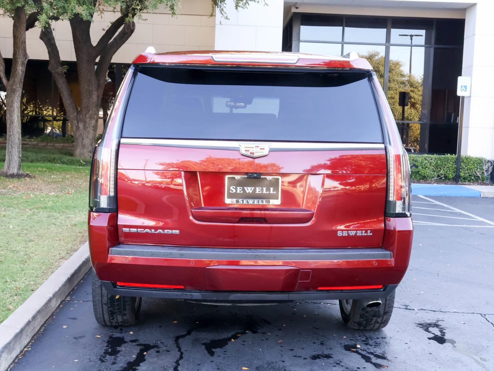 2017 Cadillac Escalade Vehicle Photo in DALLAS, TX 75209-3095