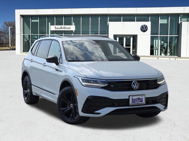 2024 Volkswagen Tiguan Vehicle Photo in WEATHERFORD, TX 76087