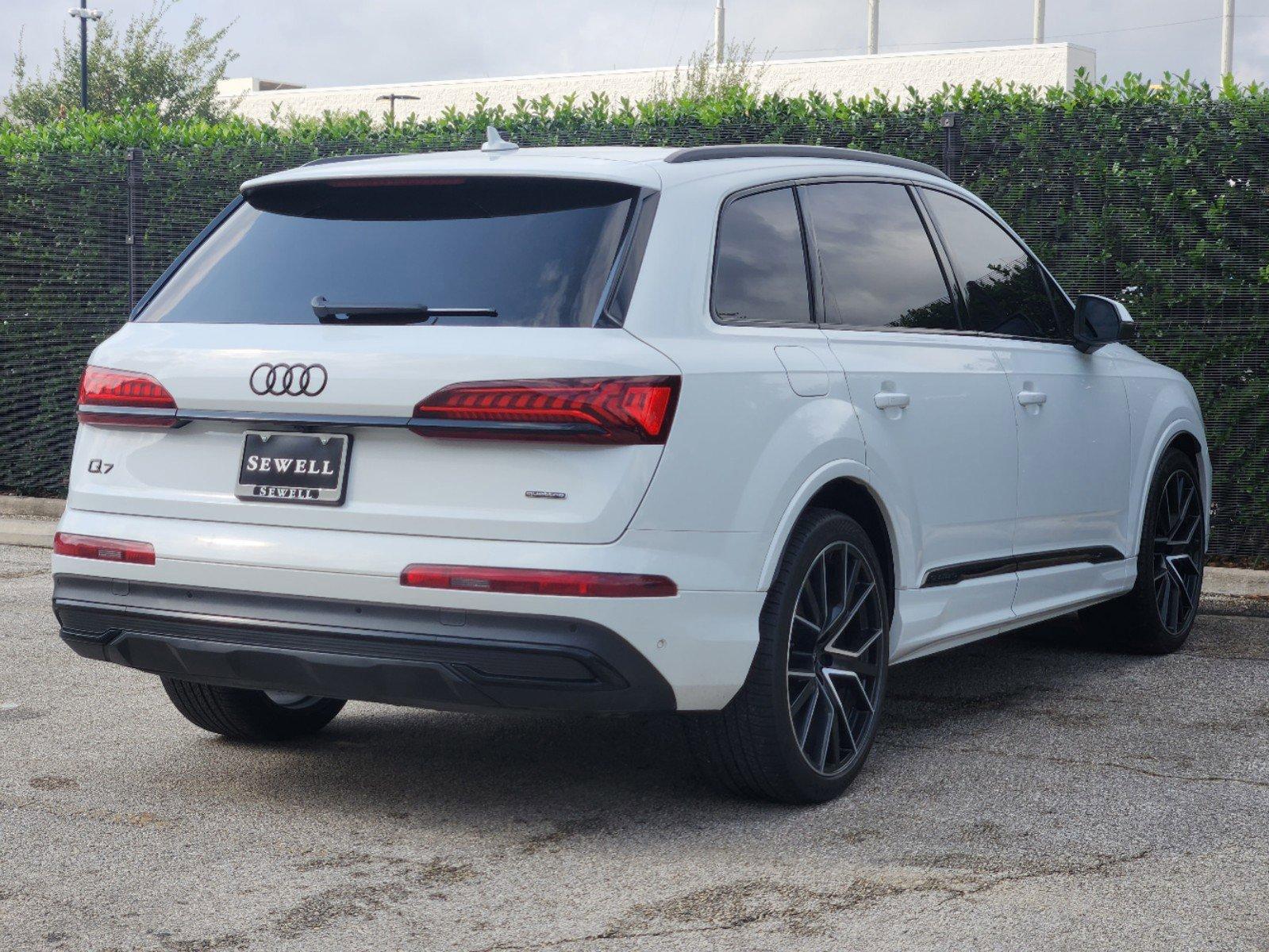 2022 Audi Q7 Vehicle Photo in HOUSTON, TX 77079