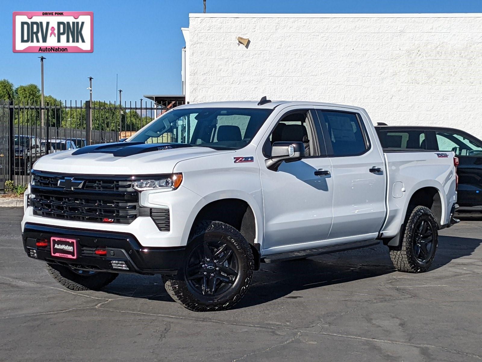 2025 Chevrolet Silverado 1500 Vehicle Photo in VALENCIA, CA 91355-1705