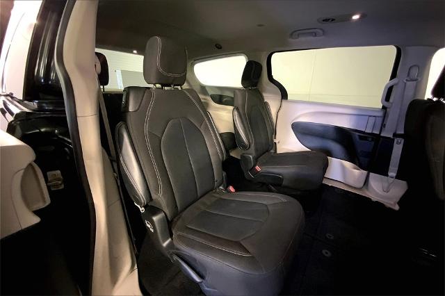 2022 Chrysler Voyager Vehicle Photo in Kansas City, MO 64114