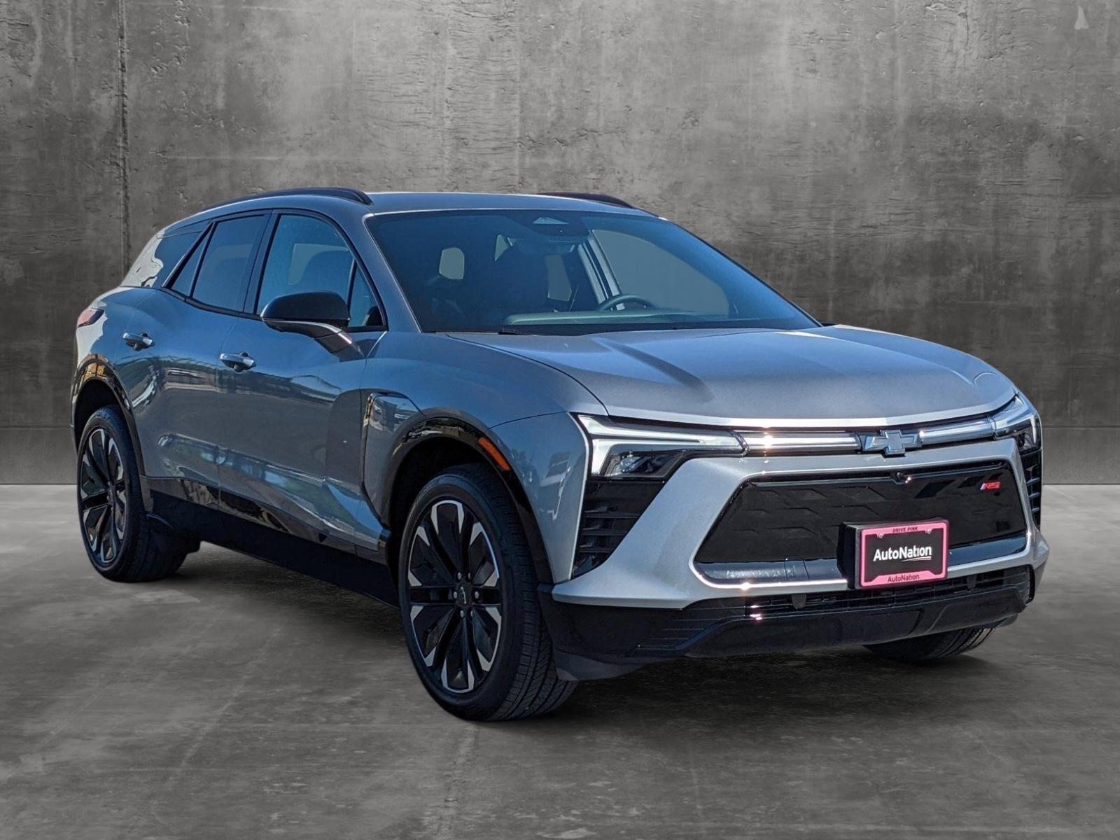 2024 Chevrolet Blazer EV Vehicle Photo in VALENCIA, CA 91355-1705