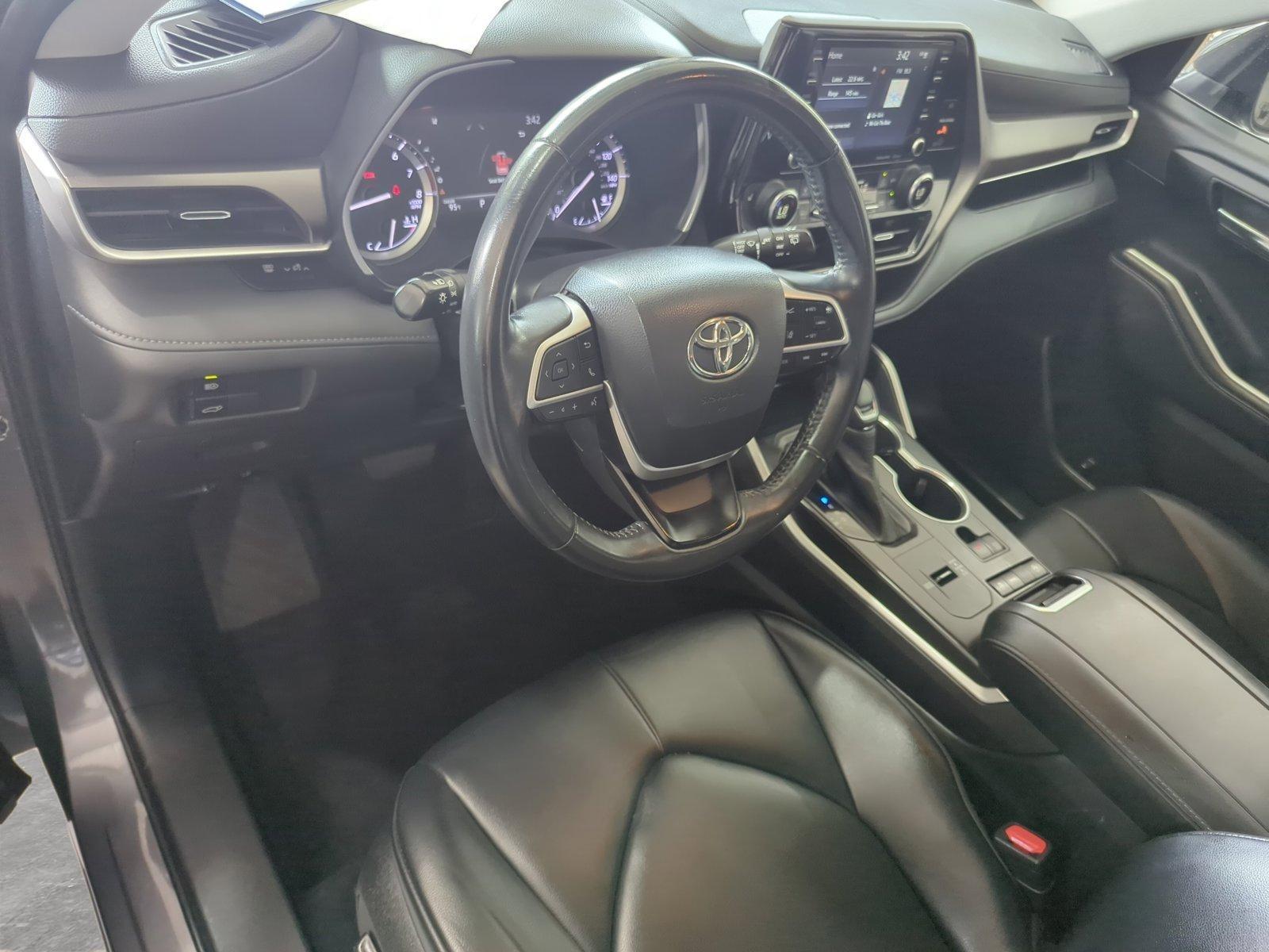 2022 Toyota Highlander Vehicle Photo in Ft. Myers, FL 33907