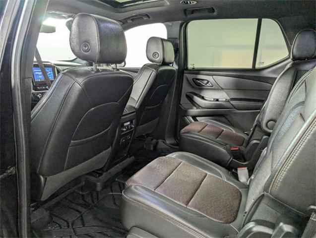 2022 Chevrolet Traverse Vehicle Photo in ENGLEWOOD, CO 80113-6708